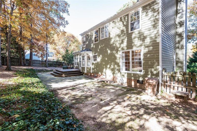 100 Armfield Ct, Cary, NC 27519