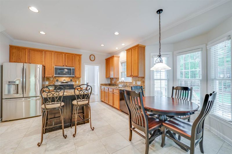 100 Ashley Glen Dr, Cary, NC 27513