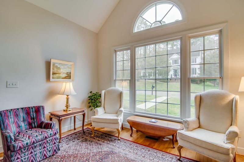 100 Ashworth Dr, Durham, NC 27707