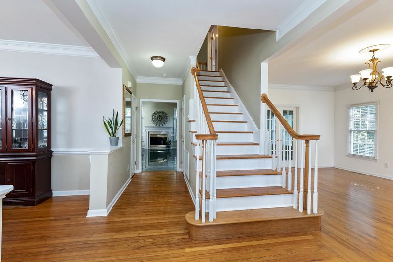 100 Ashwyn Ct, Cary, NC 27518