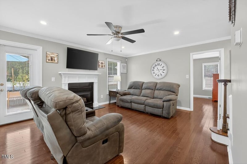 100 Avent Pines Ln, Holly Springs, NC 27540