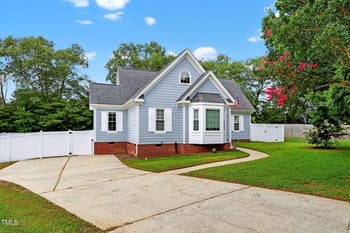 100 Avent Pines Ln, Holly Springs, NC 27540