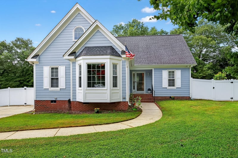 100 Avent Pines Ln, Holly Springs, NC 27540