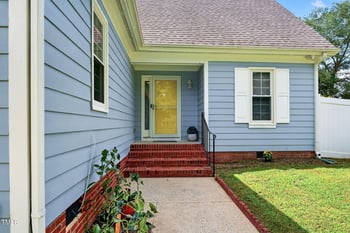 100 Avent Pines Ln, Holly Springs, NC 27540