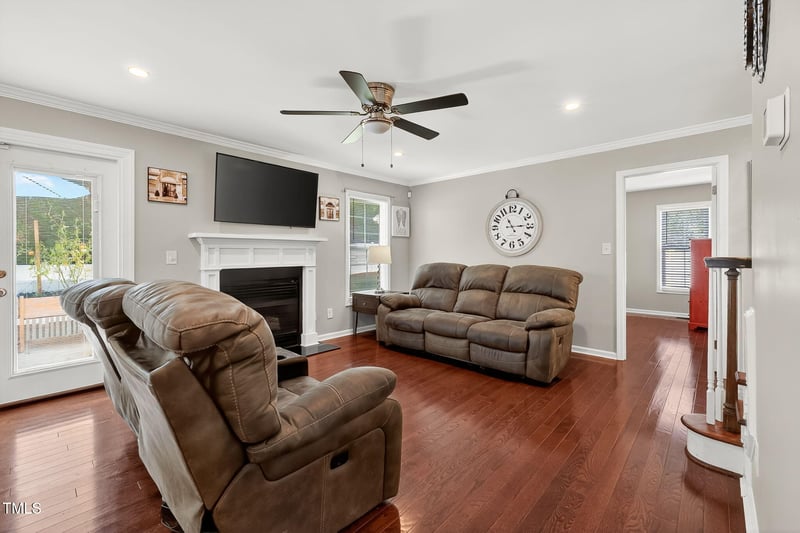 100 Avent Pines Ln, Holly Springs, NC 27540
