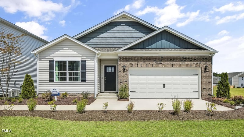 100 Babbling Creek Dr, Youngsville, NC 27596