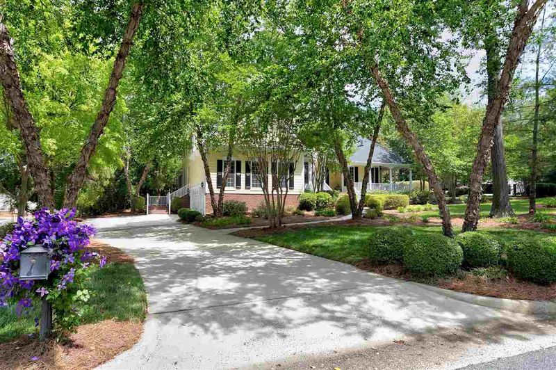100 Bannerman Ln, Cary, NC 27519
