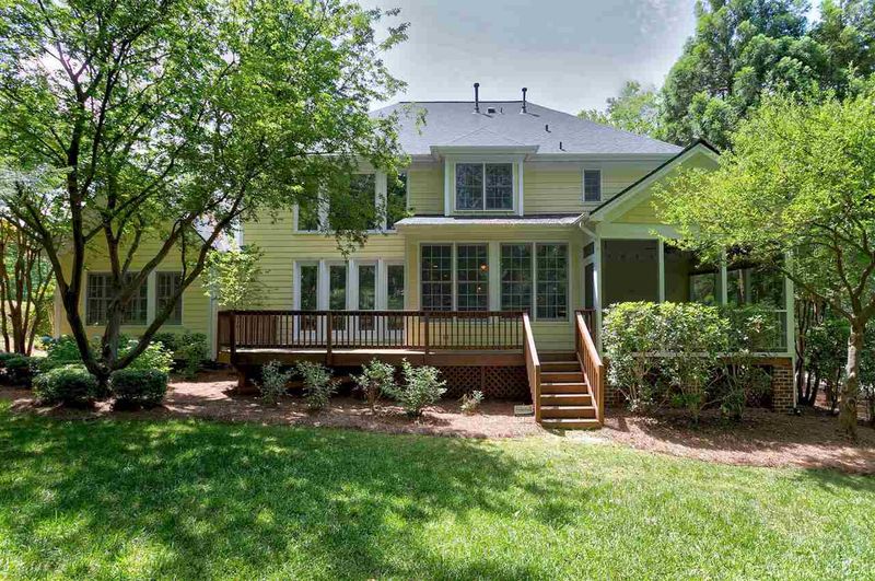100 Bannerman Ln, Cary, NC 27519
