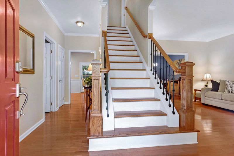 100 Bayreuth Pl, Cary, NC 27513