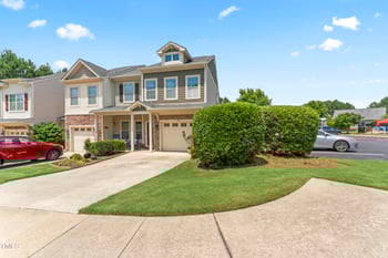 100 Beaconwood Ln, Holly Springs, NC 27540