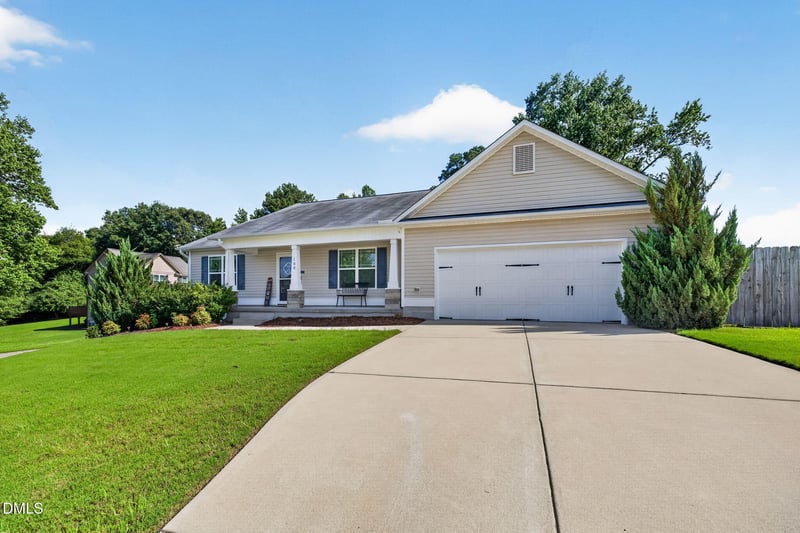 100 Belle Meade Ct, Benson, NC 27504