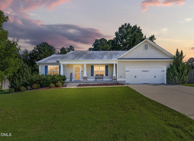 100 Belle Meade Ct, Benson, NC 27504