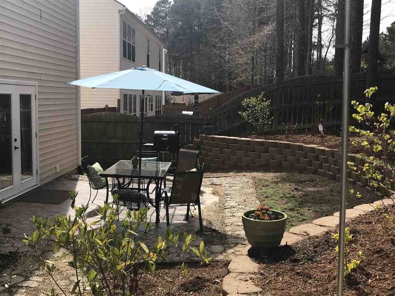 100 Bergen Ave, Apex, NC 27502