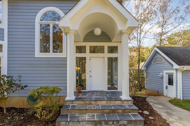 100 Birchcrest Pl, Chapel Hill, NC 27516
