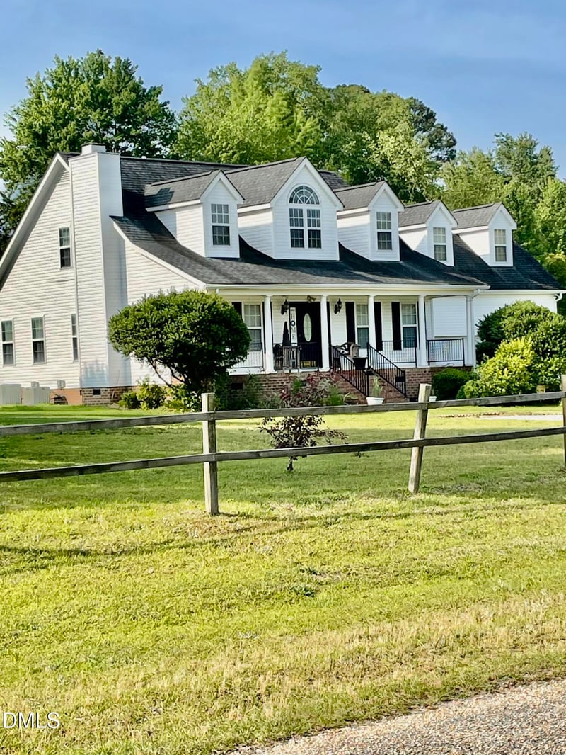 100 Blackberry Creek Dr, Willow Springs, NC 27592
