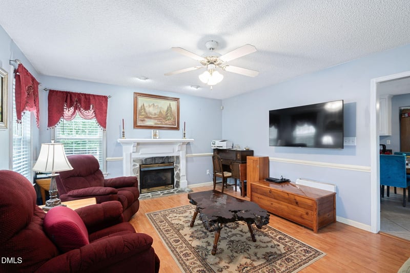 100 Blackthorne Pl, Garner, NC 27529