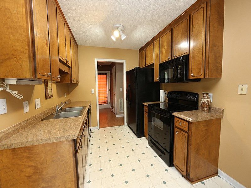 100 Brandon Dr, Clayton, NC 27520