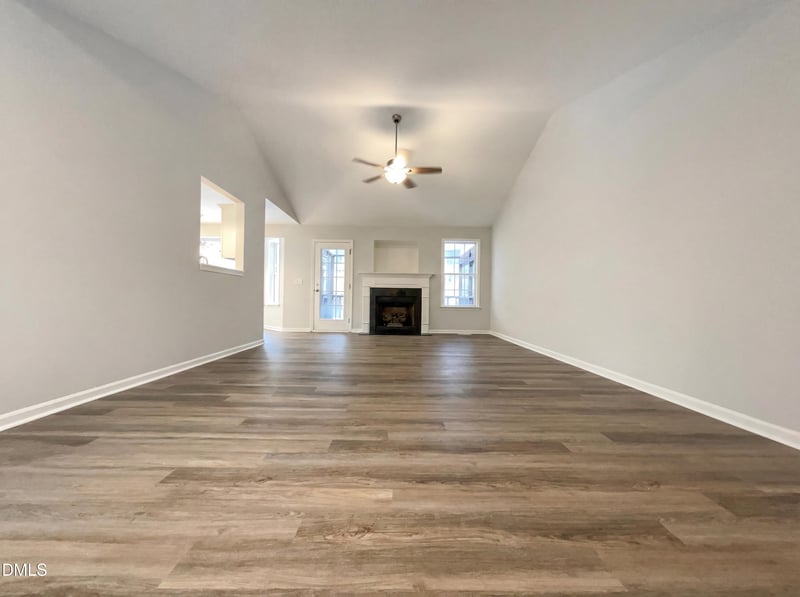 100 Broken Lance Dr, Youngsville, NC 27596