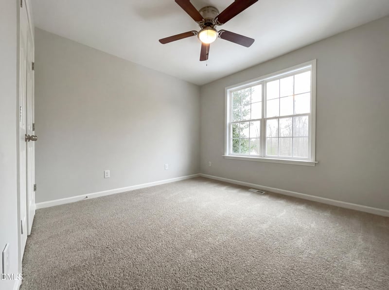 100 Broken Lance Dr, Youngsville, NC 27596