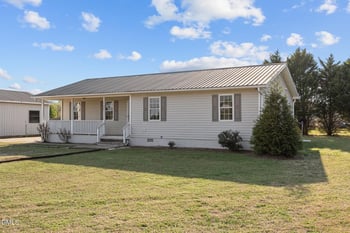 100 Bruces Ln, Dunn, NC 28334