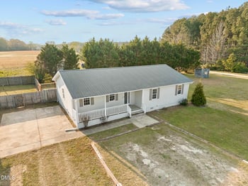 100 Bruces Ln, Dunn, NC 28334