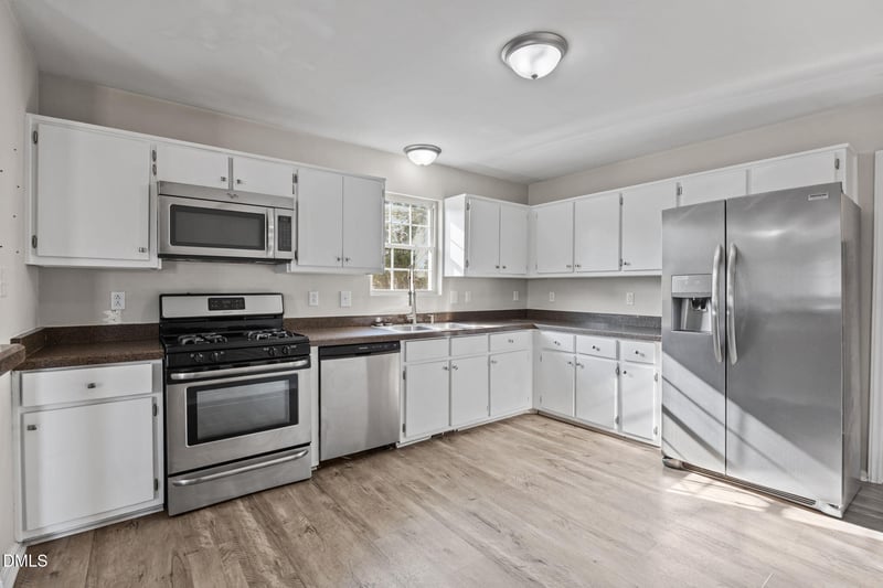 100 Bruces Ln, Dunn, NC 28334