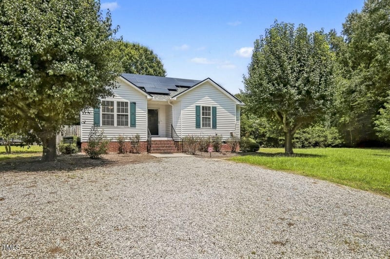 100 Bryant Dr, Smithfield, NC 27577