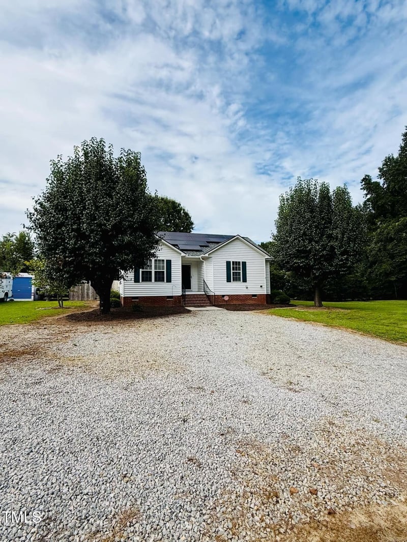 100 Bryant Dr, Smithfield, NC 27577