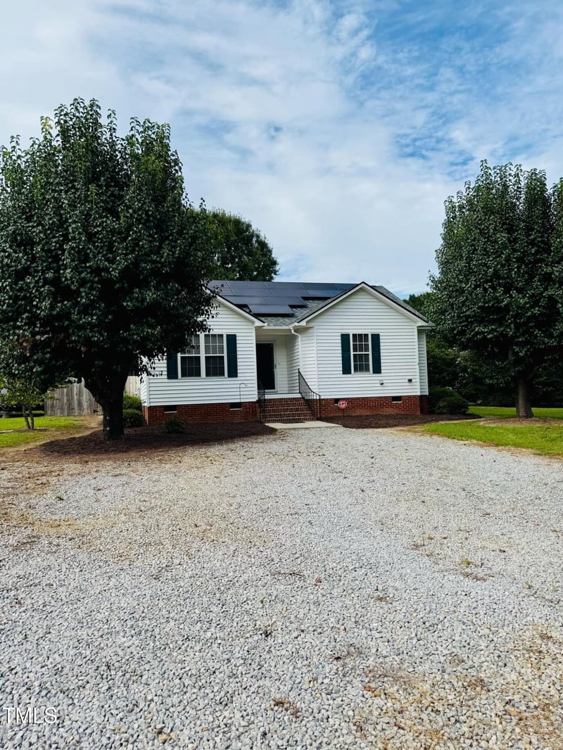 100 Bryant Dr, Smithfield, NC 27577