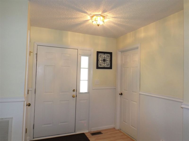 100 Bugenfield Ct, Garner, NC 27529