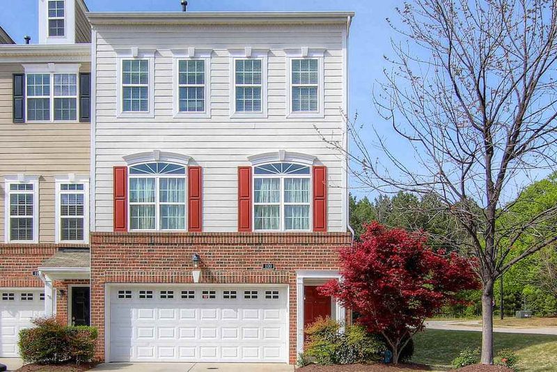 100 Butterbiggins Ln, Apex, NC 27539