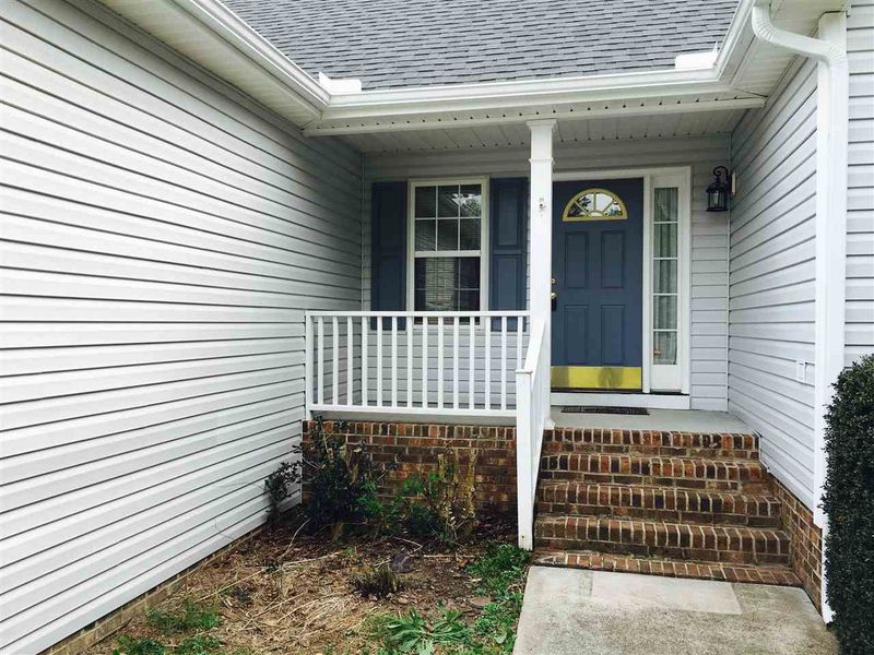 100 Camden Dr, Youngsville, NC 27596