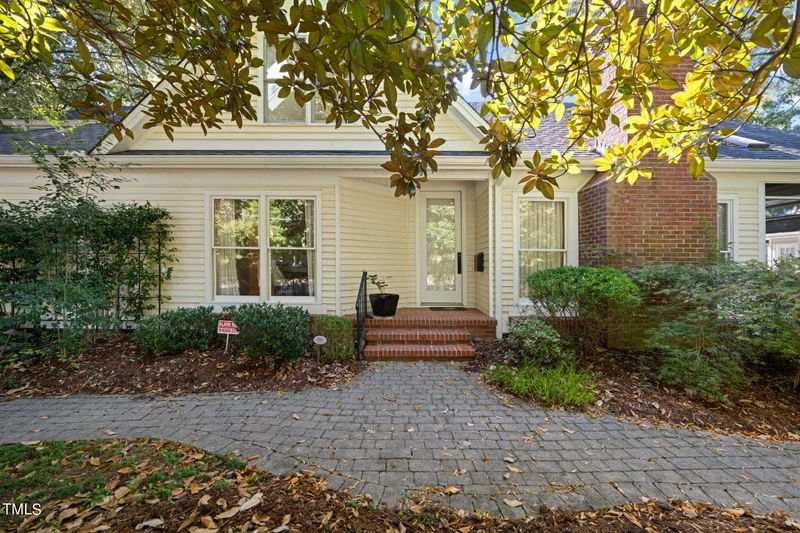 100 Cameron Glen Dr, Chapel Hill, NC 27516