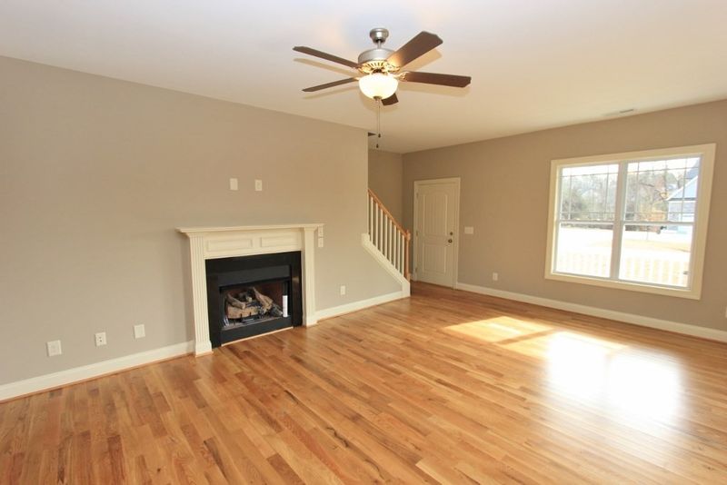 100 Canterbury Dr, Franklinton, NC 27525