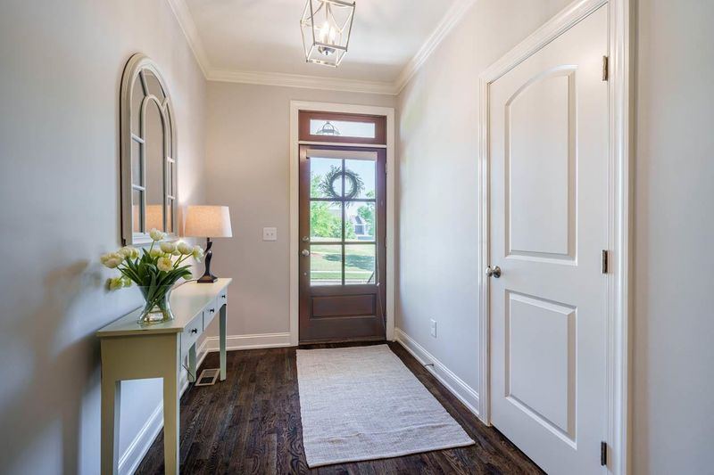 100 Cardinal Ridge Rd, Chapel Hill, NC 27516