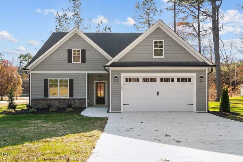 100 Carol Cir, Louisburg, NC 27549