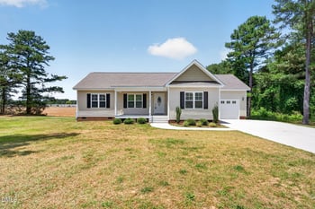 100 Carson Ct, Lillington, NC 27546