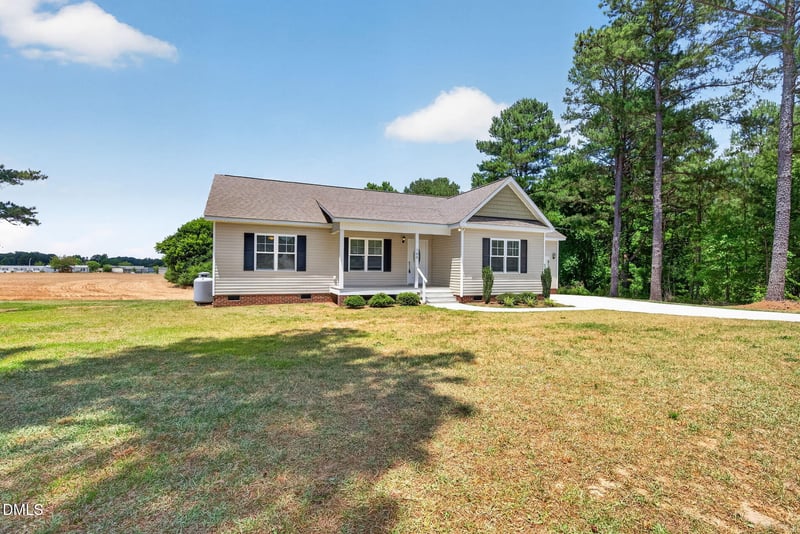 100 Carson Ct, Lillington, NC 27546