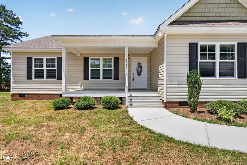 100 Carson Ct, Lillington, NC 27546