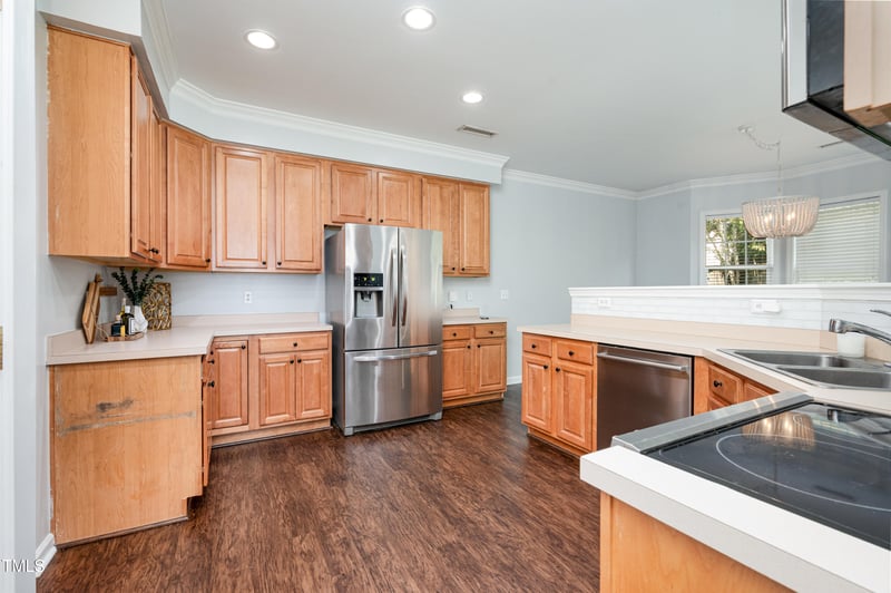 100 Chalcedony St, Raleigh, NC 27603