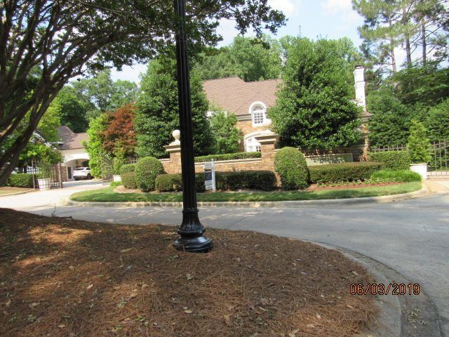 100 Chalon Dr, Cary, NC 27511