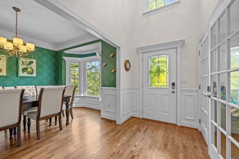 100 Chatsworth St, Cary, NC 27513