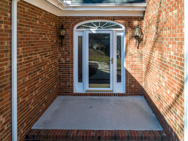 100 Cherry Laurel Dr, Clayton, NC 27527