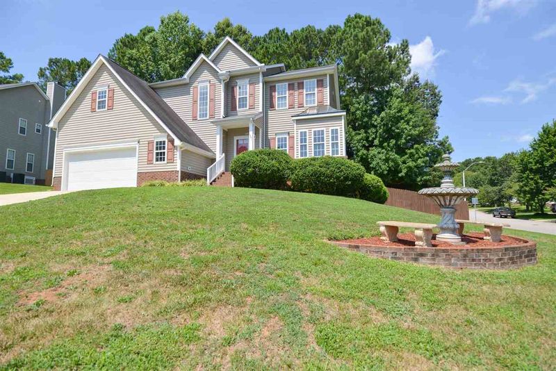 100 Climbing Lattice Ct, Garner, NC 27529