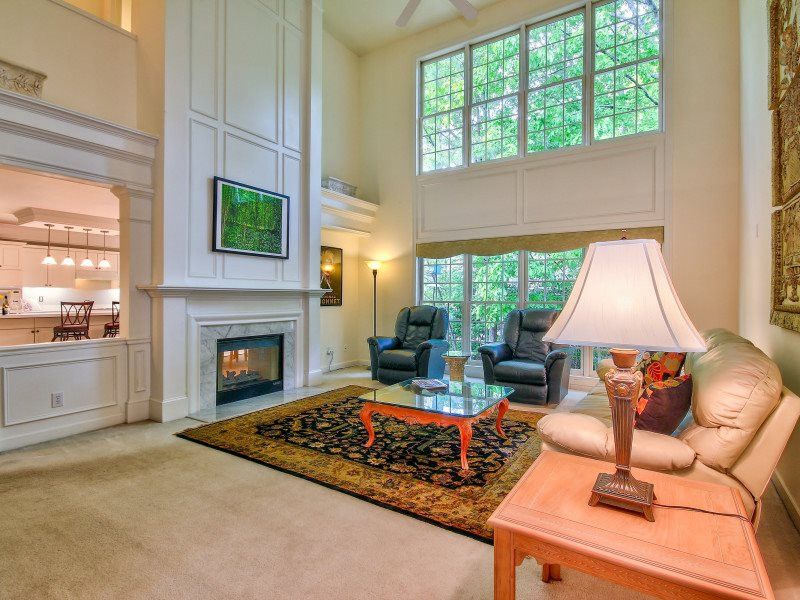 100 Colinsburgh Ct, Cary, NC 27518