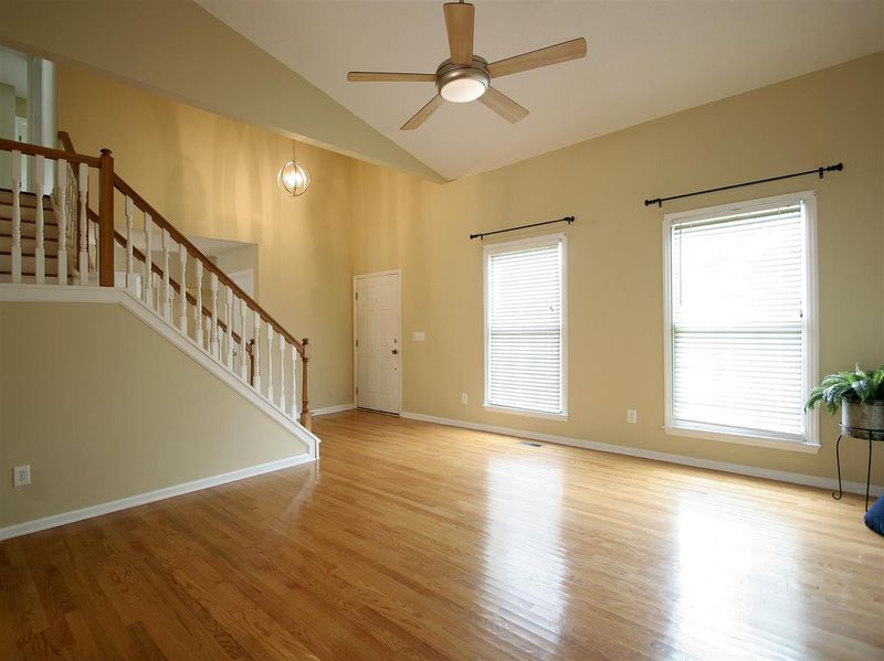 100 Corbin Hill Cir, Chapel Hill, NC 27514