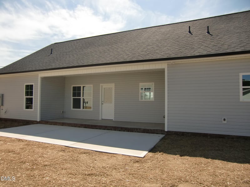 100 Covington Ln, Dunn, NC 28334