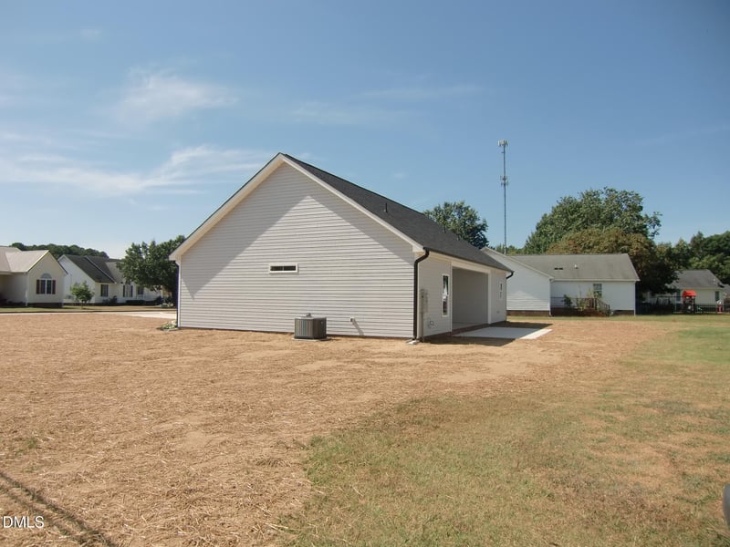 100 Covington Ln, Dunn, NC 28334