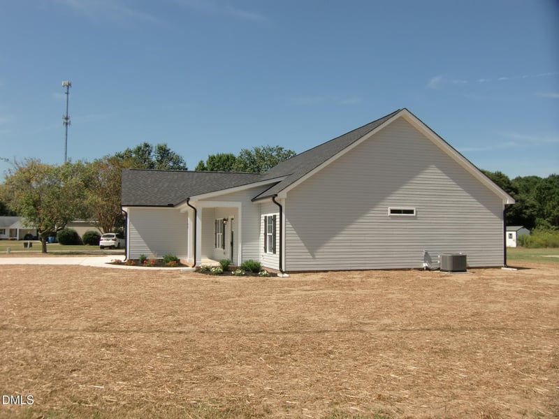 100 Covington Ln, Dunn, NC 28334