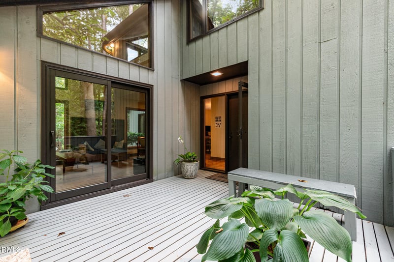 100 Crabapple Ln, Chapel Hill, NC 27514